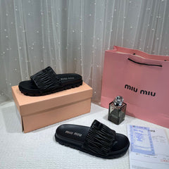 Miu Miu Premium resistant slide women black Whit og box