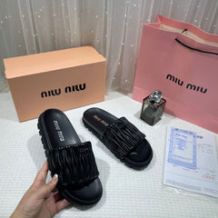 Miu Miu Premium resistant slide women black Whit og box