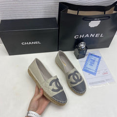 Chanel Premium Grey Quilted Leather whit og box Flats