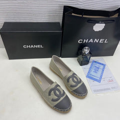 Chanel Premium Grey Quilted Leather whit og box Flats