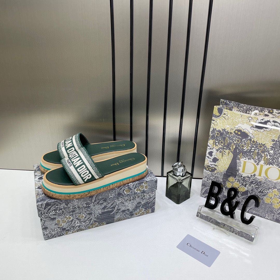 WMN Christian Dior Premium  Green Sandals whit og box