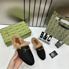 WMN Gucci Premium Black Velvet and Fur Lined Princetown Flat Mules