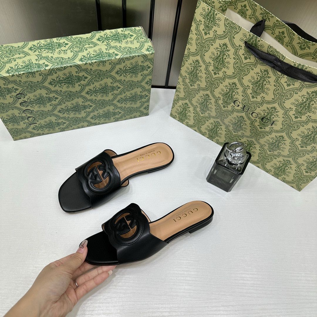 Gucci Premium Black Leather Interlocking G Flat Slides