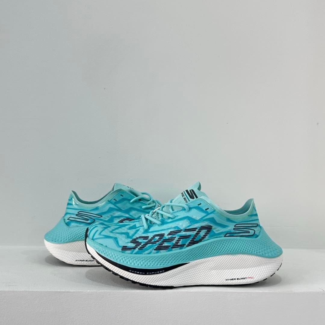 skecheers go run speed beast running shoes