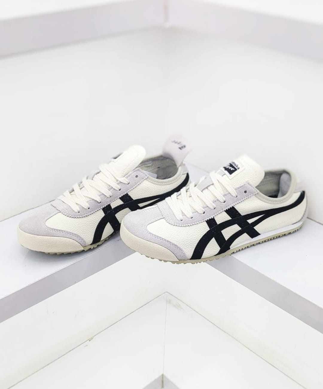 Onitsuka Tiger Mexico 66 White Black Suede