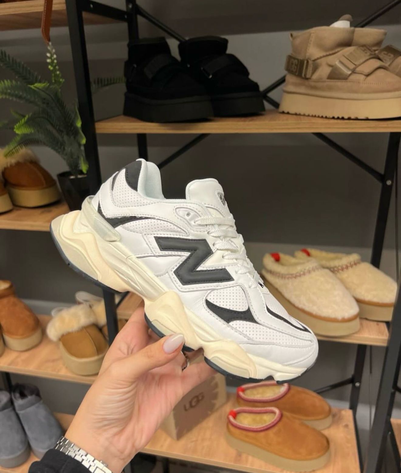 New Balance 9060 Moonbeam Driftwood