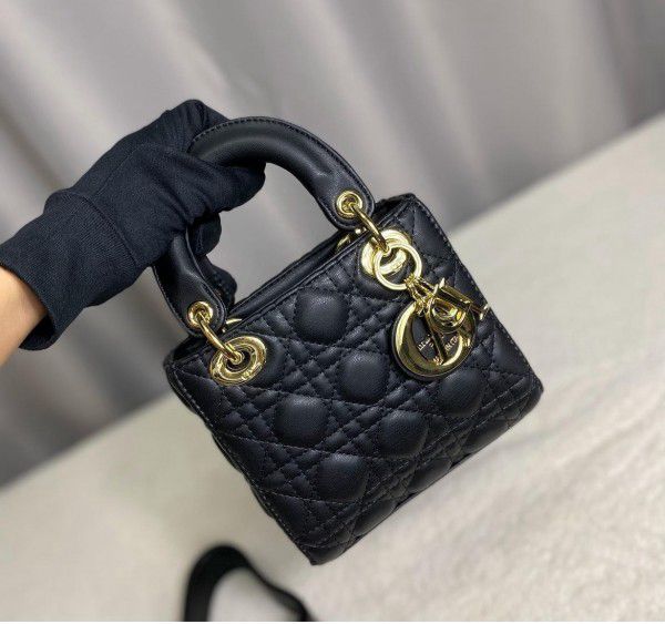 Lady dior signature small bag with og box 18cm(2303 black)