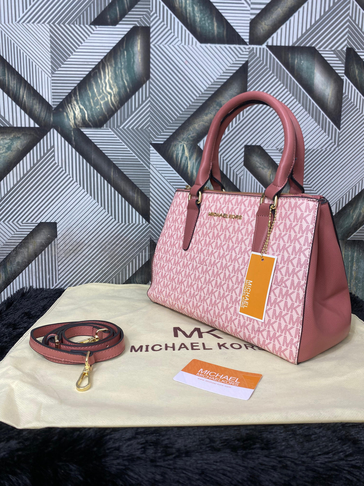 MICHAEL KORS LAILA PINK SATCHEL