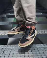 Air Jordan 1 Low X Travis Scott Dark Mocha