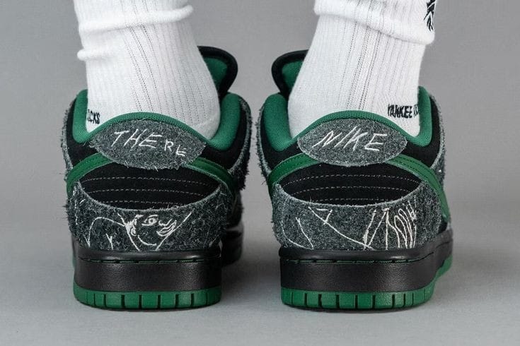 NIKE SB DUNK LOW X THERE SKATEBOARDS