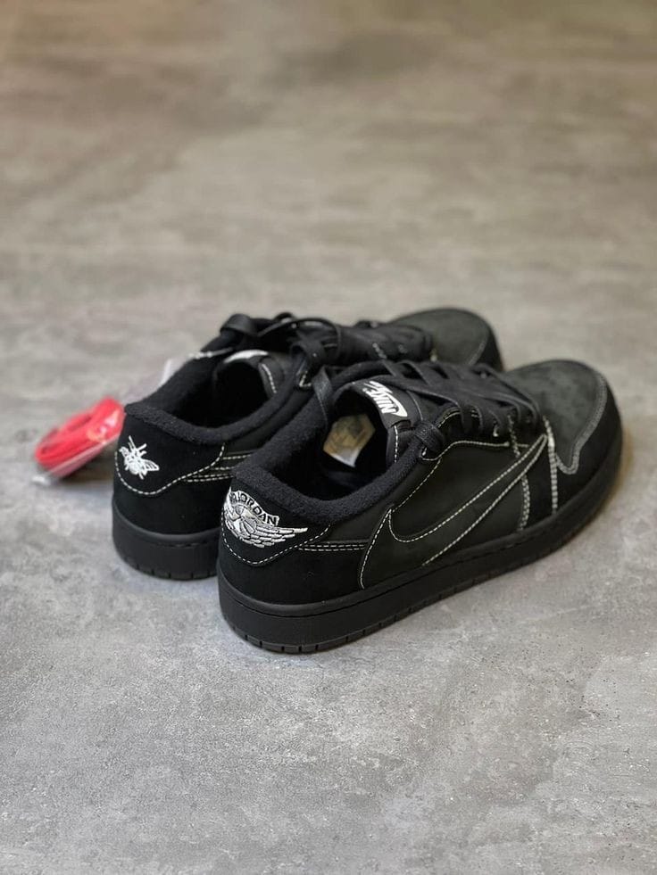 NIKE  AIR JORDAN 1 RETRO X TRAVIS SCOTT BLACK PHANTOM ( SEMI UA)