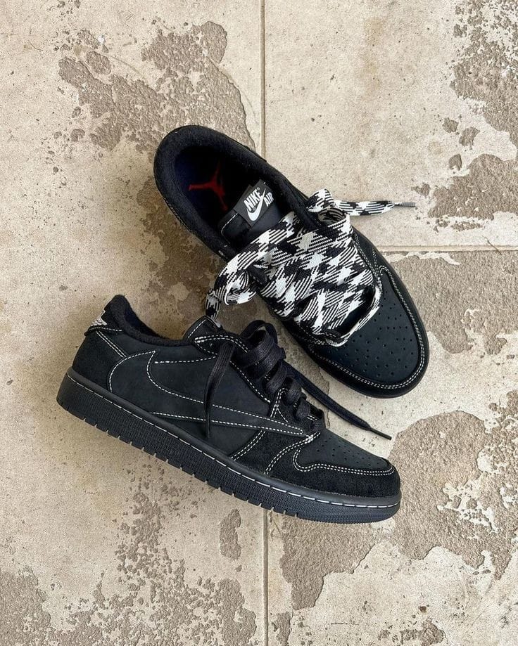 NIKE  AIR JORDAN 1 RETRO X TRAVIS SCOTT BLACK PHANTOM ( SEMI UA)