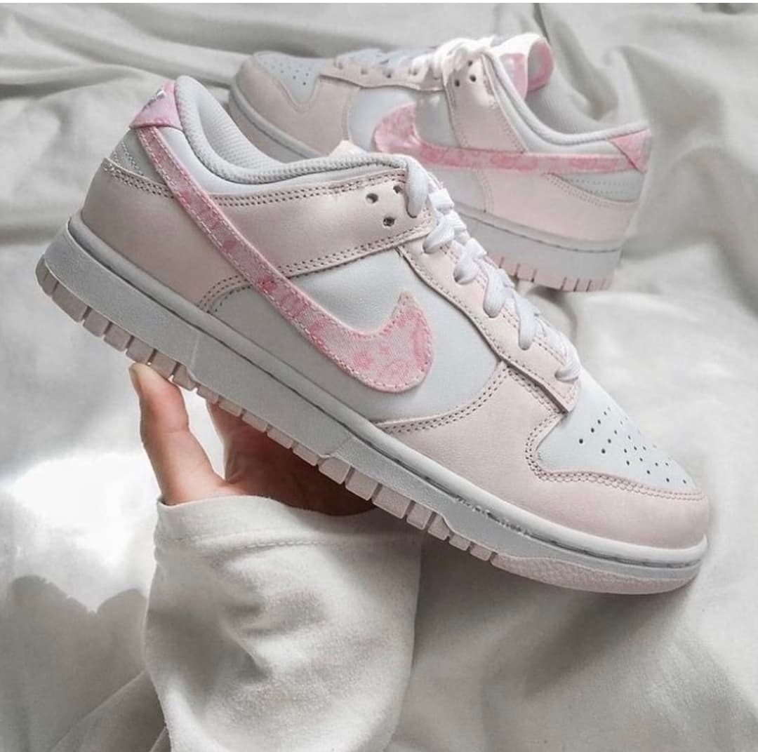 NIKE DUNK LOW PINK PAISLEY
