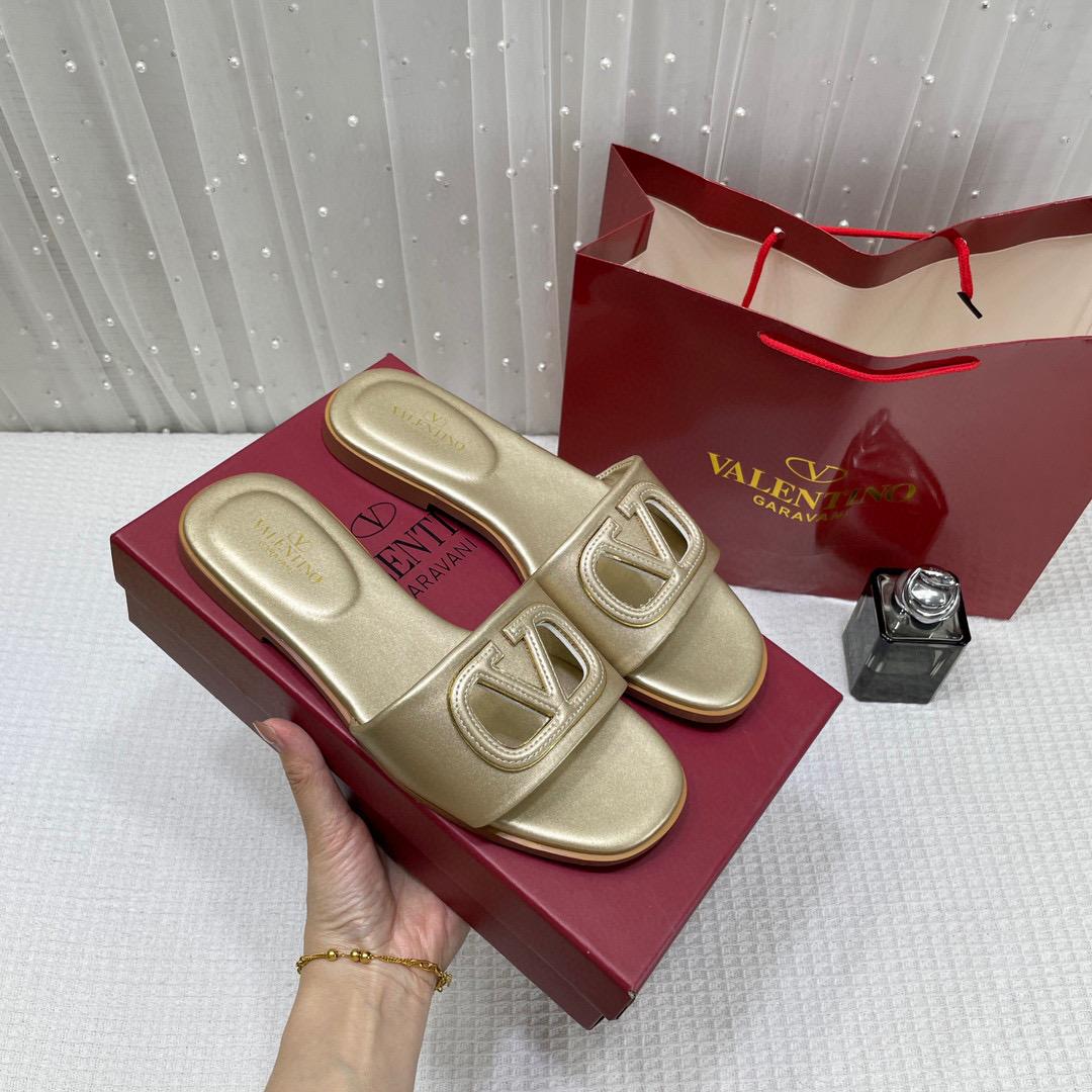 Valentino Garavani VLogo Signature Leather Sandals Gold With OG Box & Carry Bag 1892 Gold