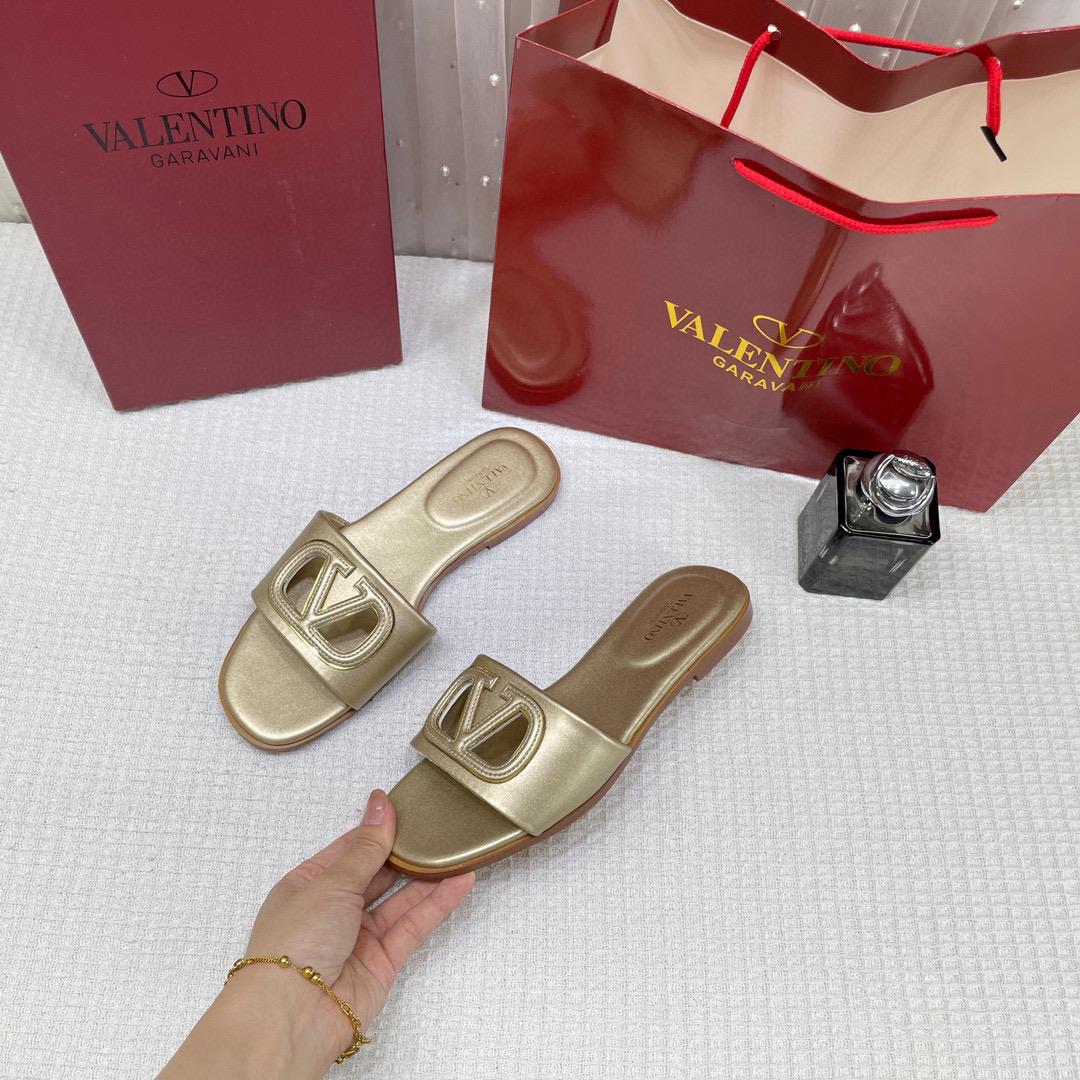 Valentino Garavani VLogo Signature Leather Sandals Gold With OG Box & Carry Bag 1892 Gold