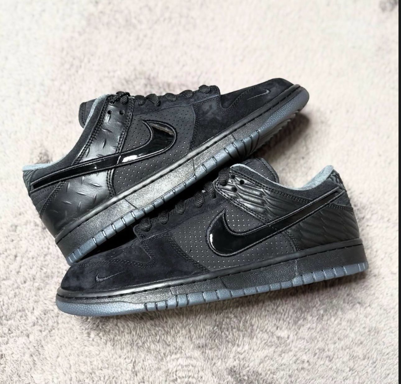 NIKE SB DUNK LOW DUCK OF THE FEATHER BLACK UNIVERSITY