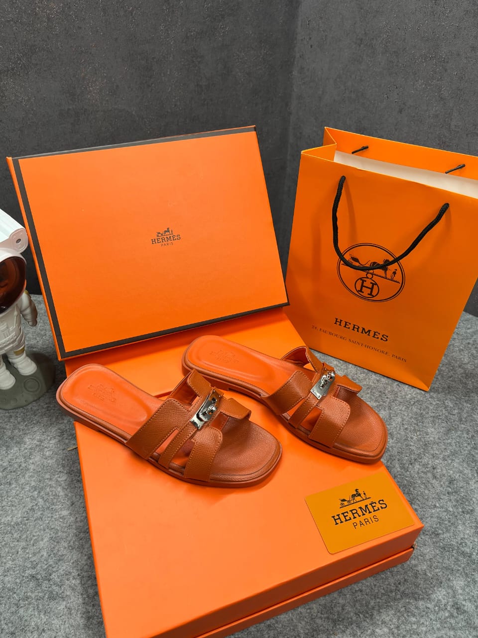 Hermes Paris Oran Flats For Her With OG Box & Carry Bag H38-41 Orange Slide