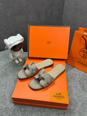 Hermes Paris Oran Flats For Her With OG Box & Carry Bag H38-41 Khakhi Slide