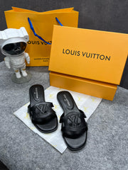 Louis Vuitton Lv Isola Black Flat Mule For Her Wid OG Box Carry Bag Black