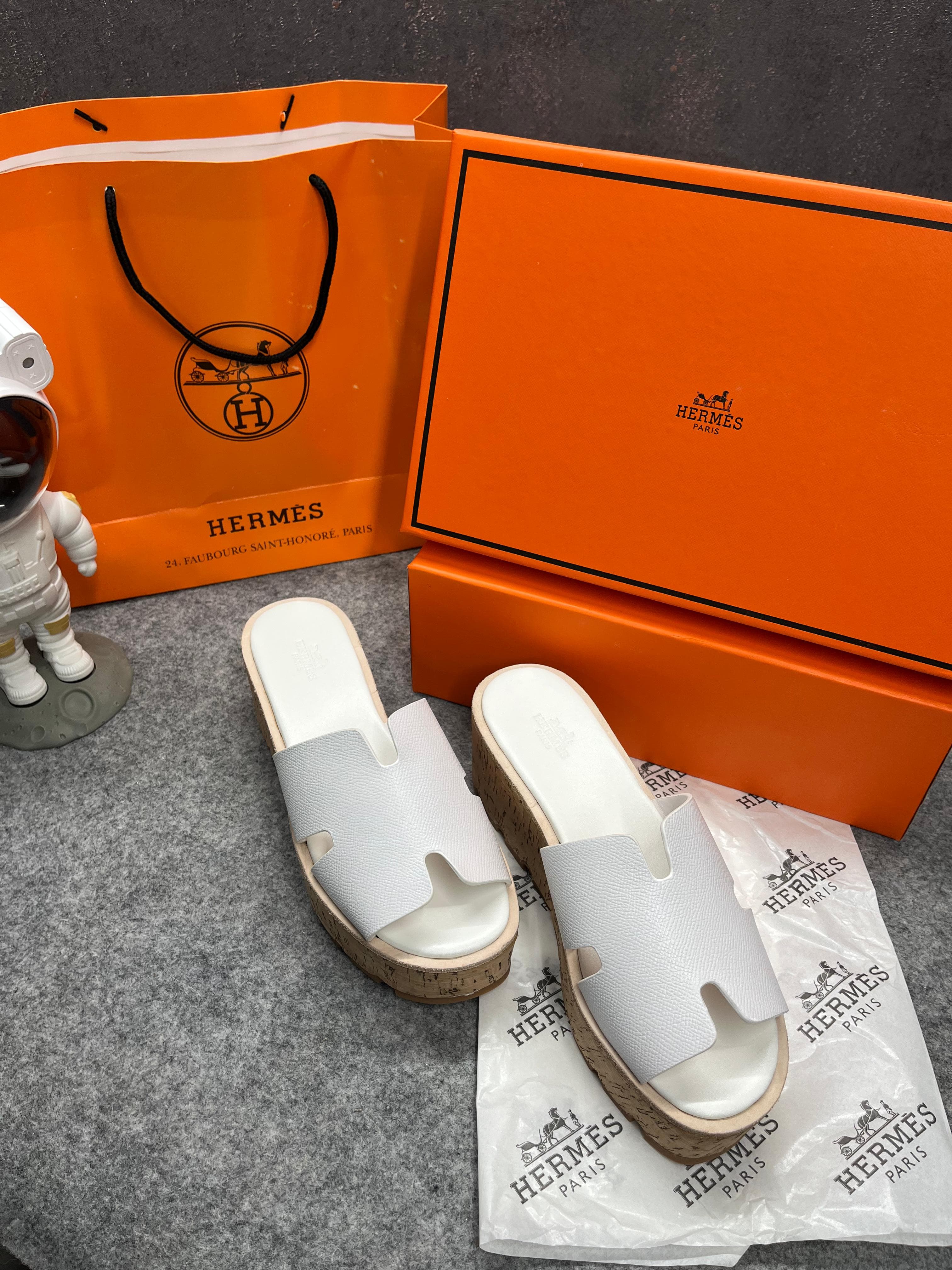 Hermes Calfskin Suede Leather Cork Eze 30 Sandals White With OG Box Dust Bag & Carry Bag