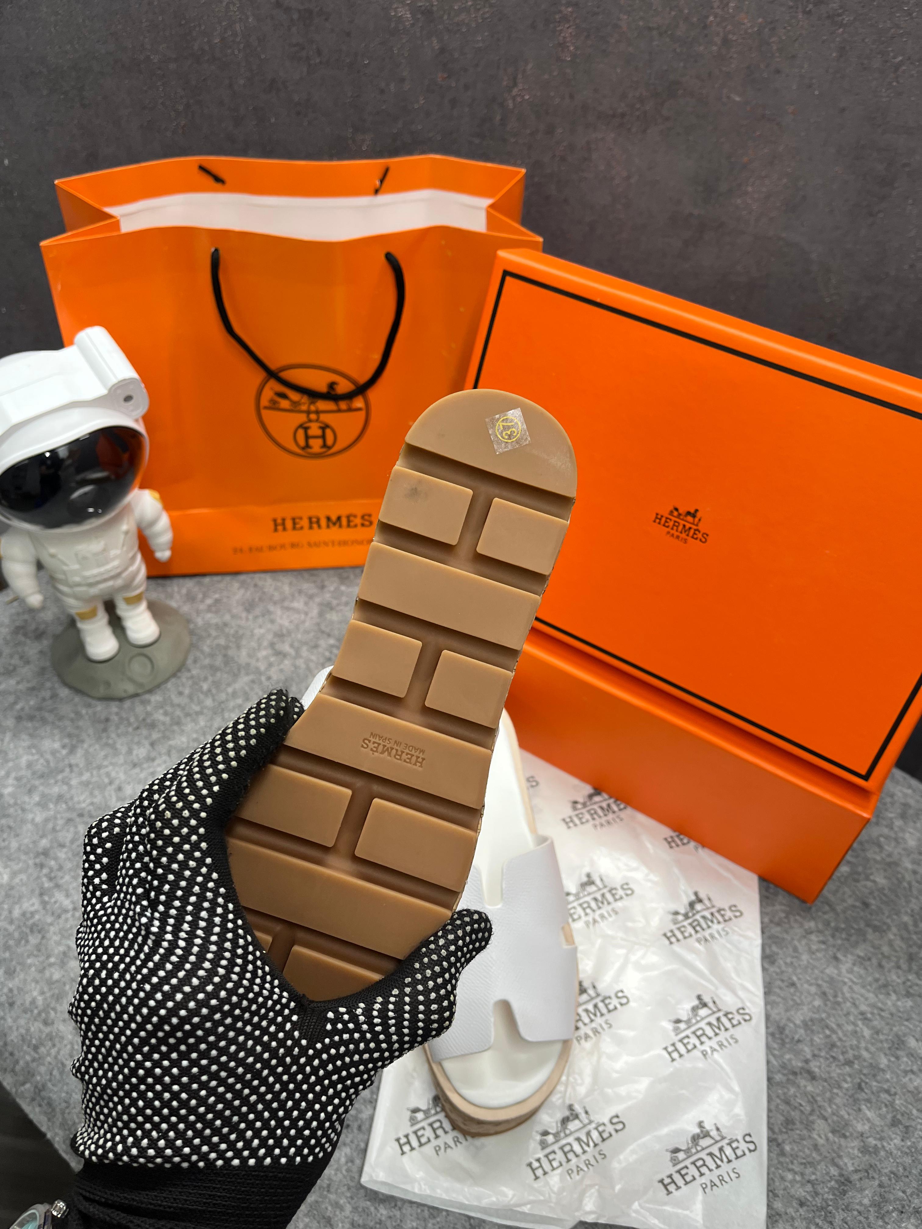 Hermes Calfskin Suede Leather Cork Eze 30 Sandals White With OG Box Dust Bag & Carry Bag