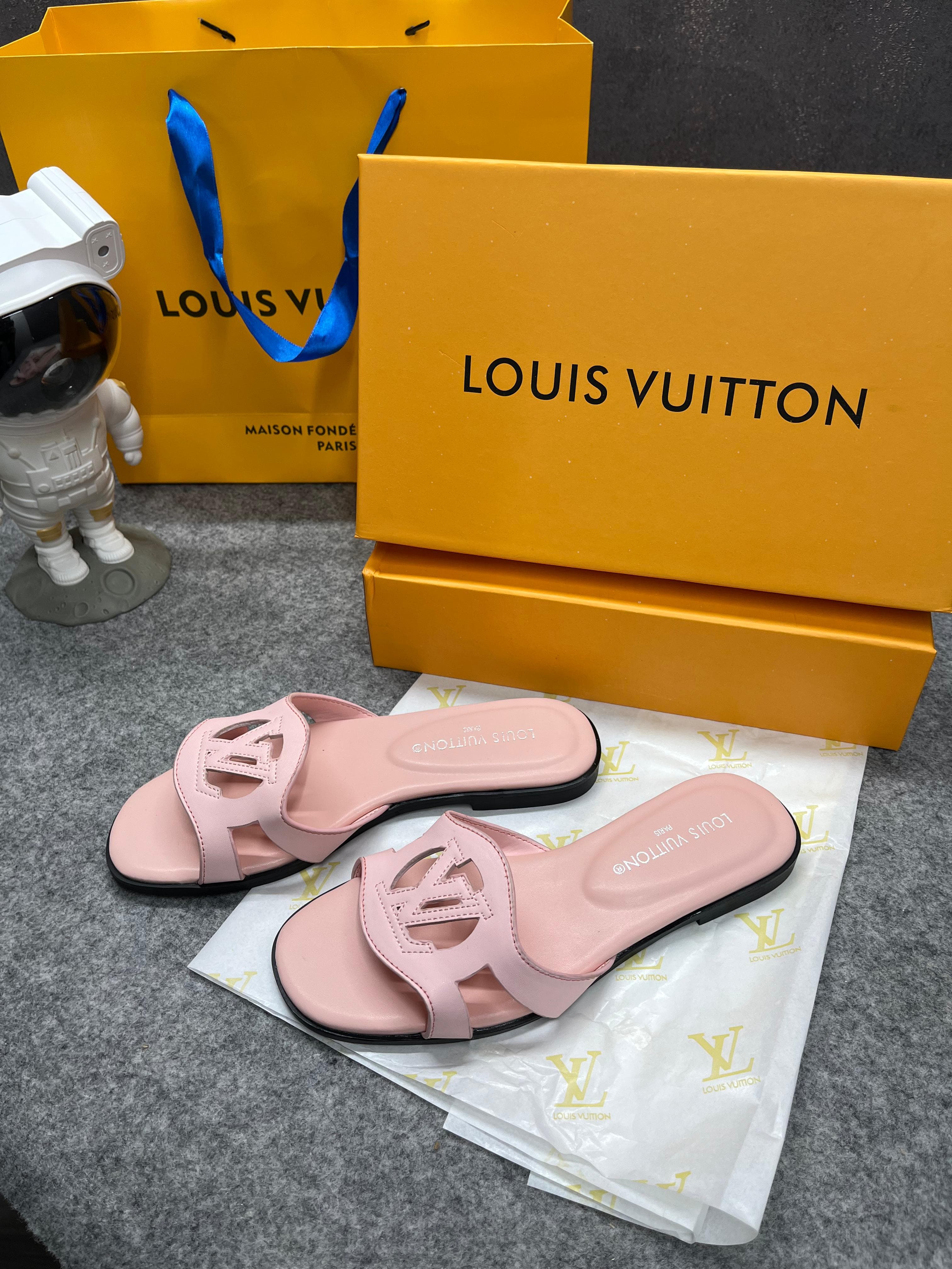 Louis Vuitton Lv Isola Pink Flat Mule For Her Wid OG Box Carry Bag Pink