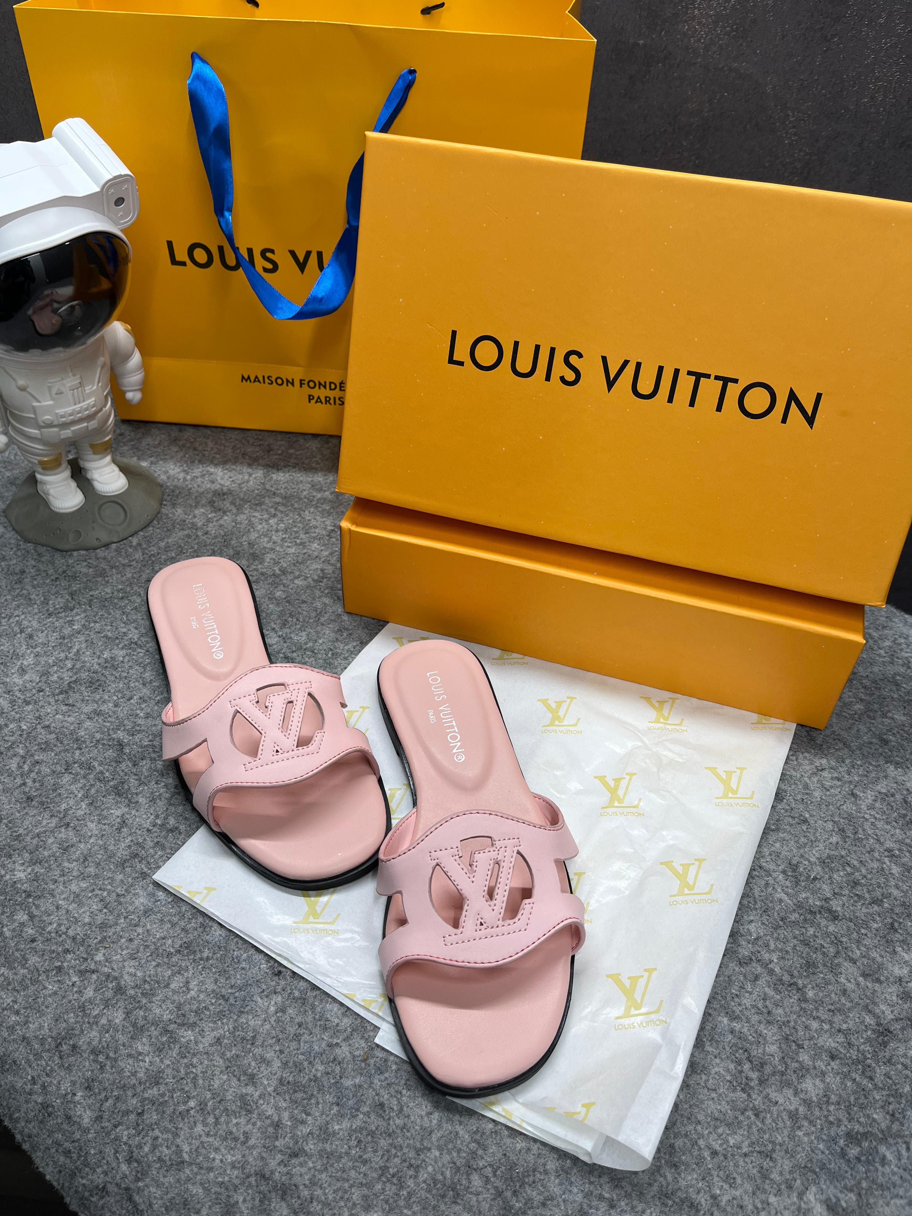 Louis Vuitton Lv Isola Pink Flat Mule For Her Wid OG Box Carry Bag Pink
