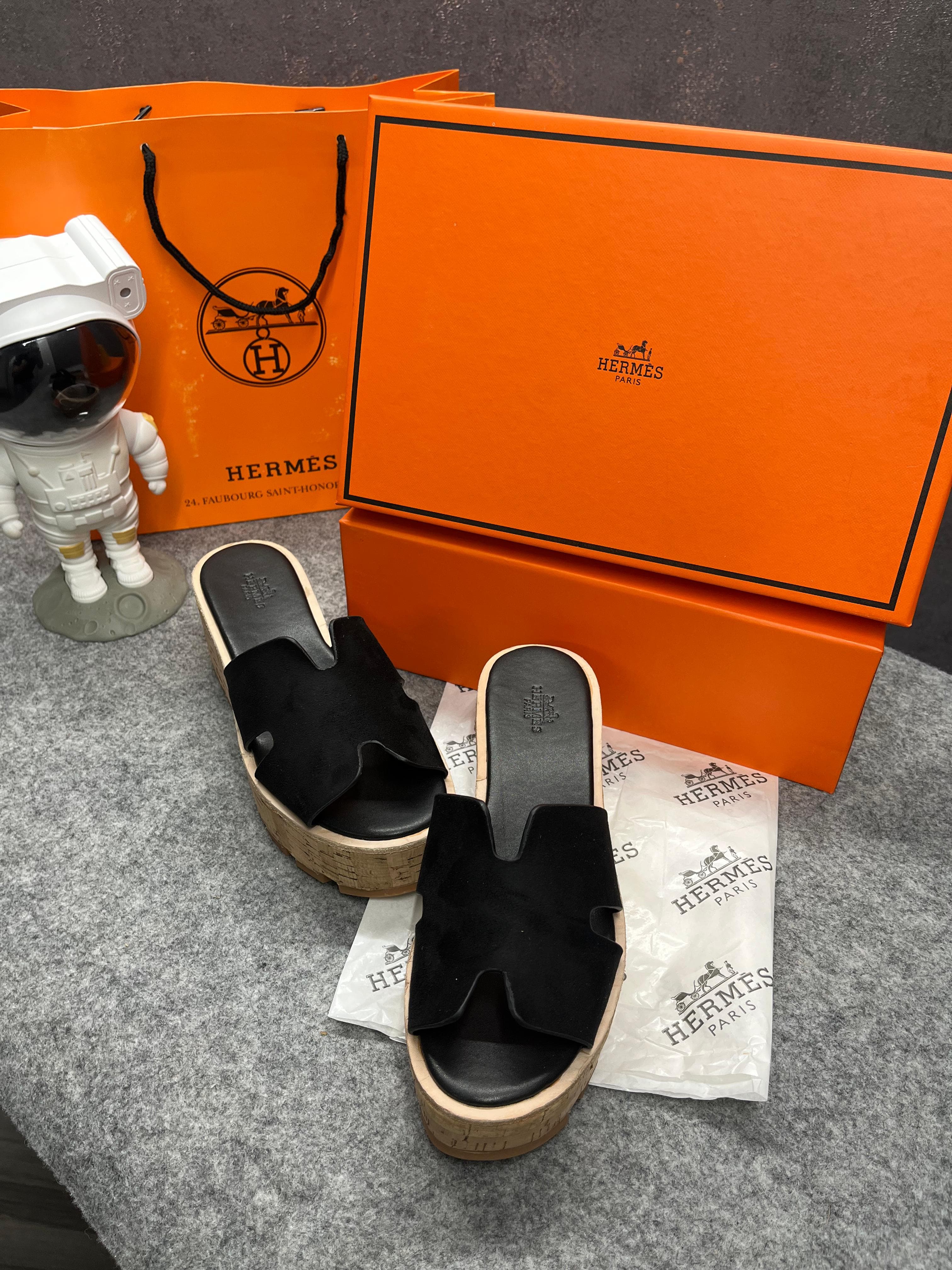 Hermes Calfskin Suede Leather Cork Eze 30 Sandals Black With OG Box Dust Bag & Carry Bag