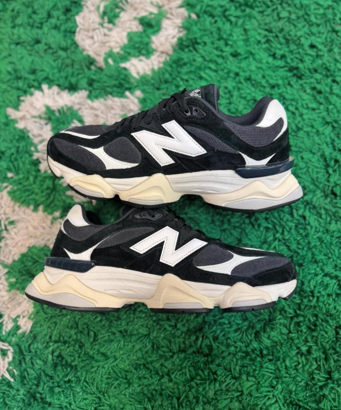 New Balance 9060 Black/White sneakers