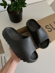 Adidas Yeezy Slide Onyx black