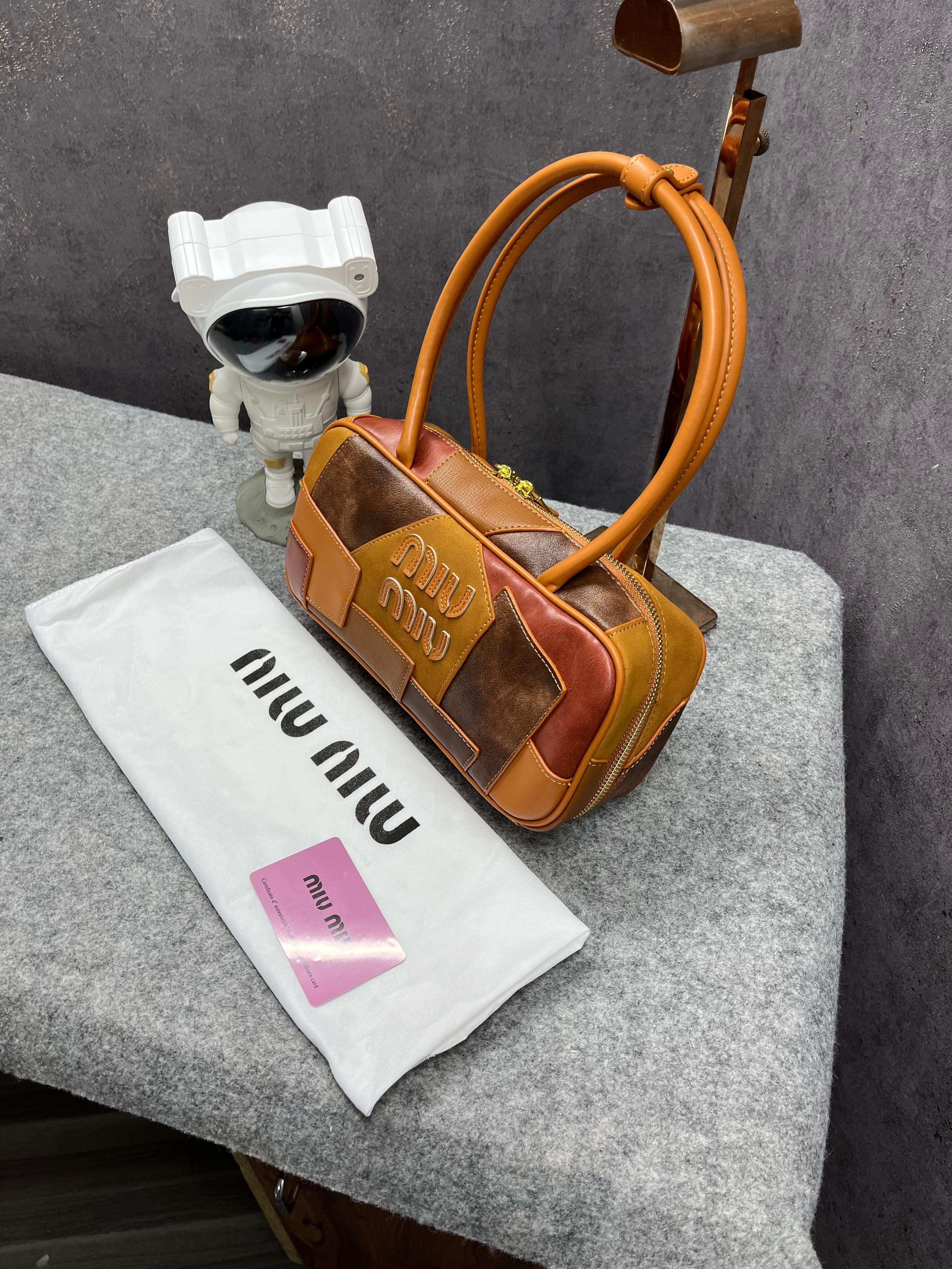 Miu Miu Versatile Long Handle Brown Leather Shoulder Bag With Dust Bag 502 Brown