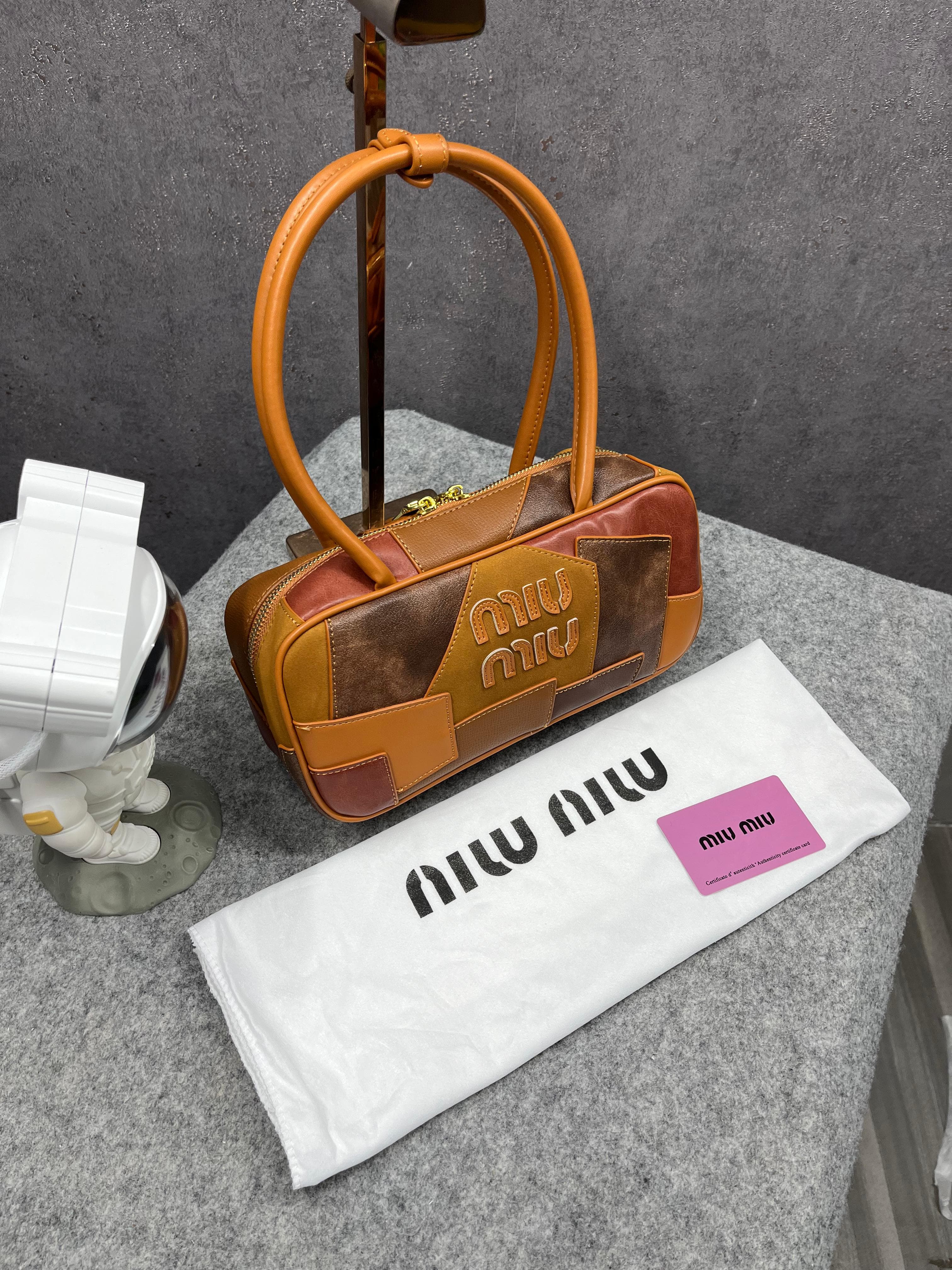 Miu Miu Versatile Long Handle Brown Leather Shoulder Bag With Dust Bag 502 Brown