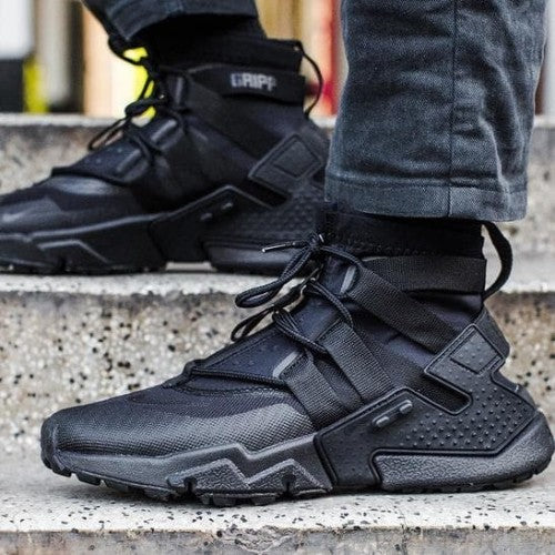 Nike Air Huarache Triple Black