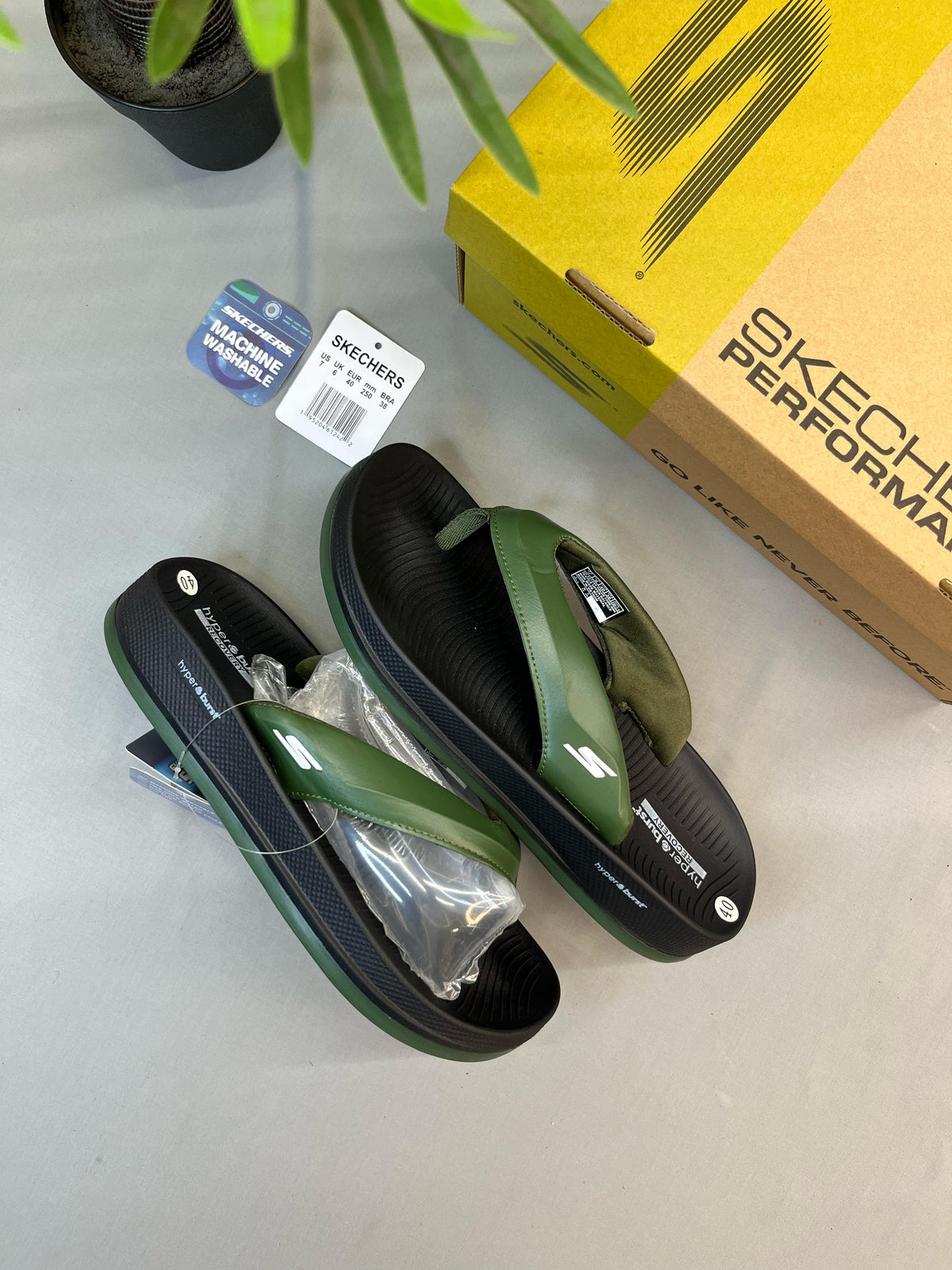 Skechers Hyper Burst Slippers green – Lebrouges