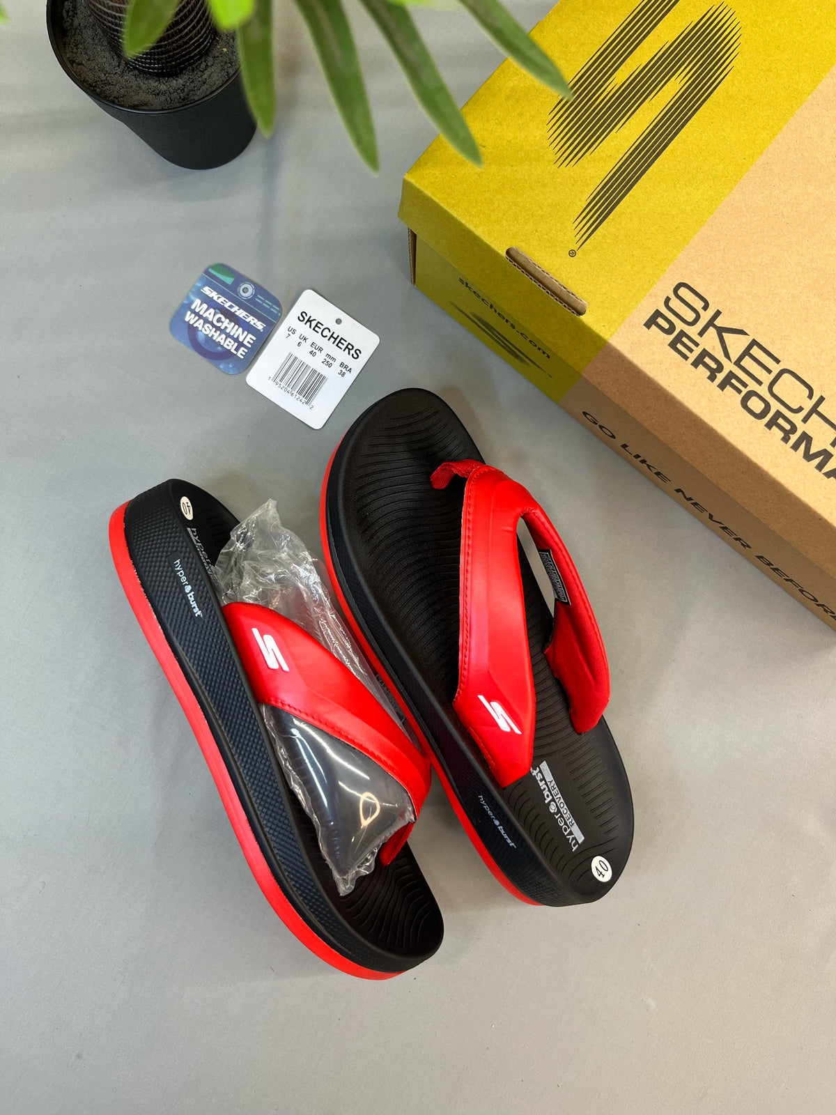 Skechers Hyper Burst Slippers red