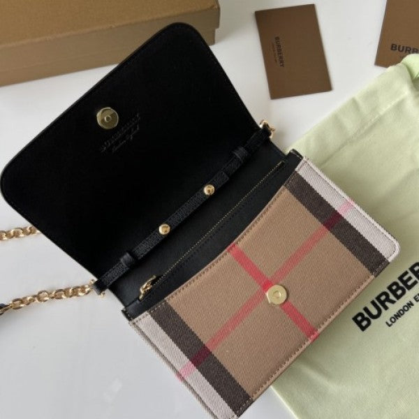 Burberry Bolsa Derby House Check Sling Bag With OG Box & Dust Bag 40681441 Black