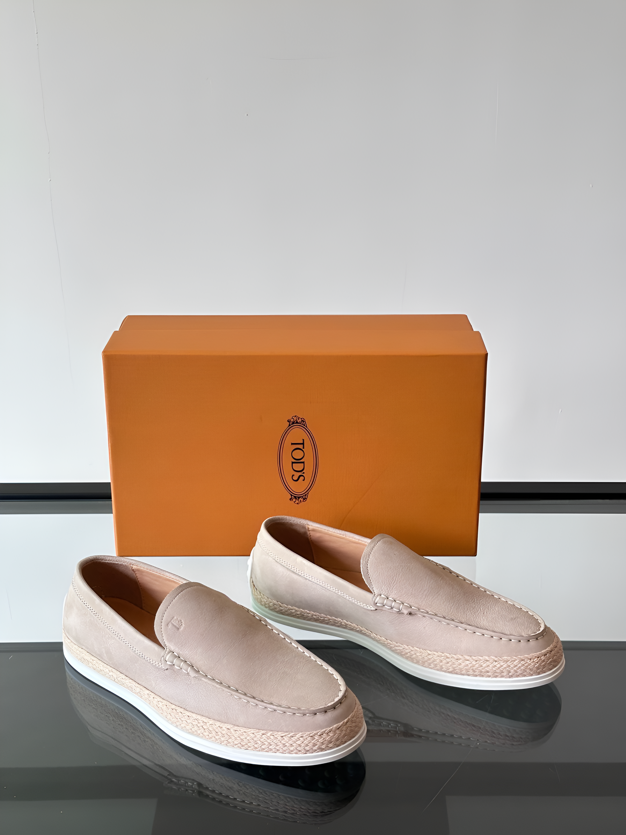 TOD'S Men Slip-ons Laceless Shoes Beige (Made in Italy)