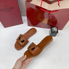 Valentino Garavani VLogo Signature Leather Sandals Brown With OG Box & Carry Bag 1892 Brown