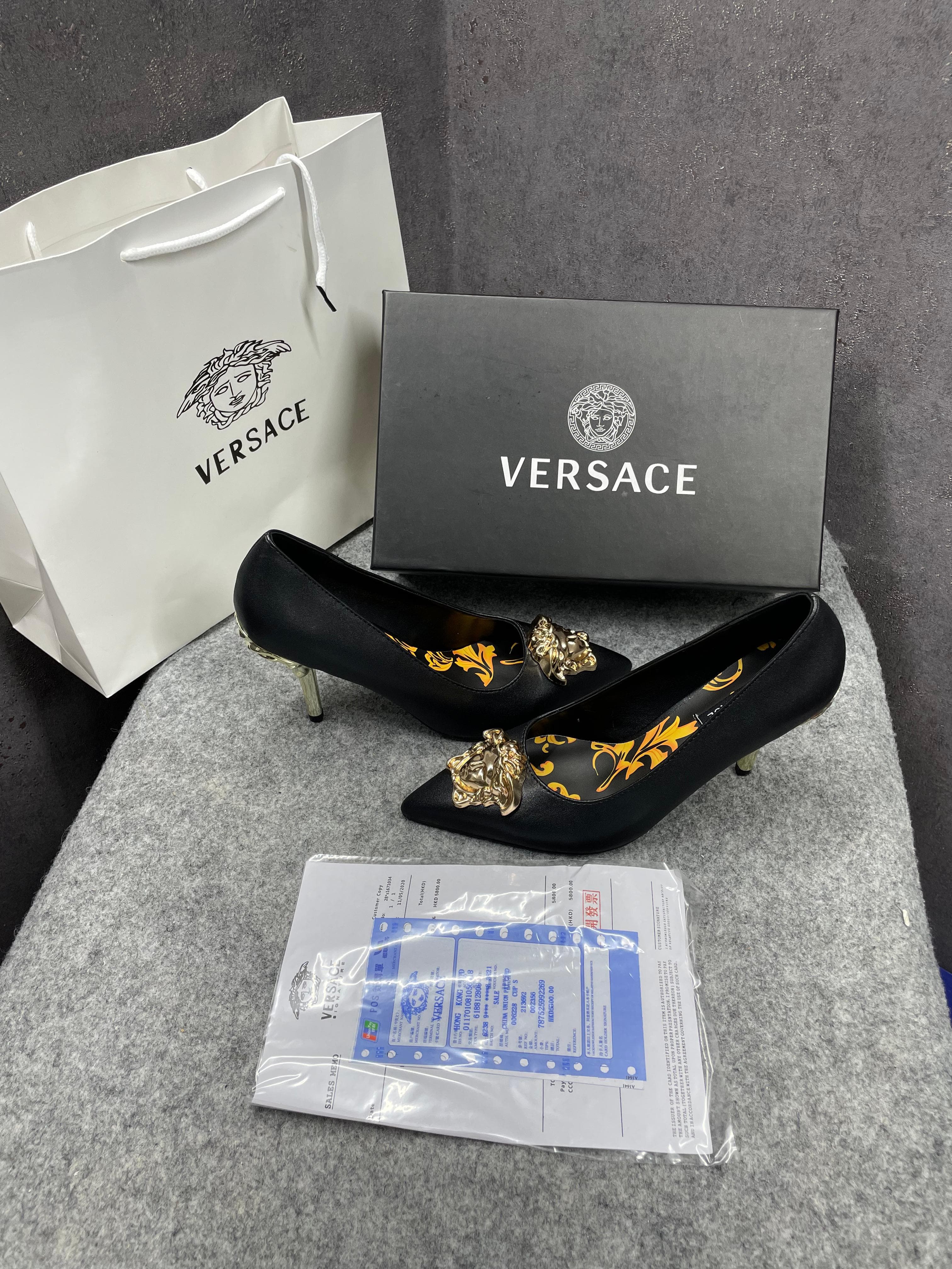 Versace Pumps Heel Black With Medusa Head With OG Box Carry Bag