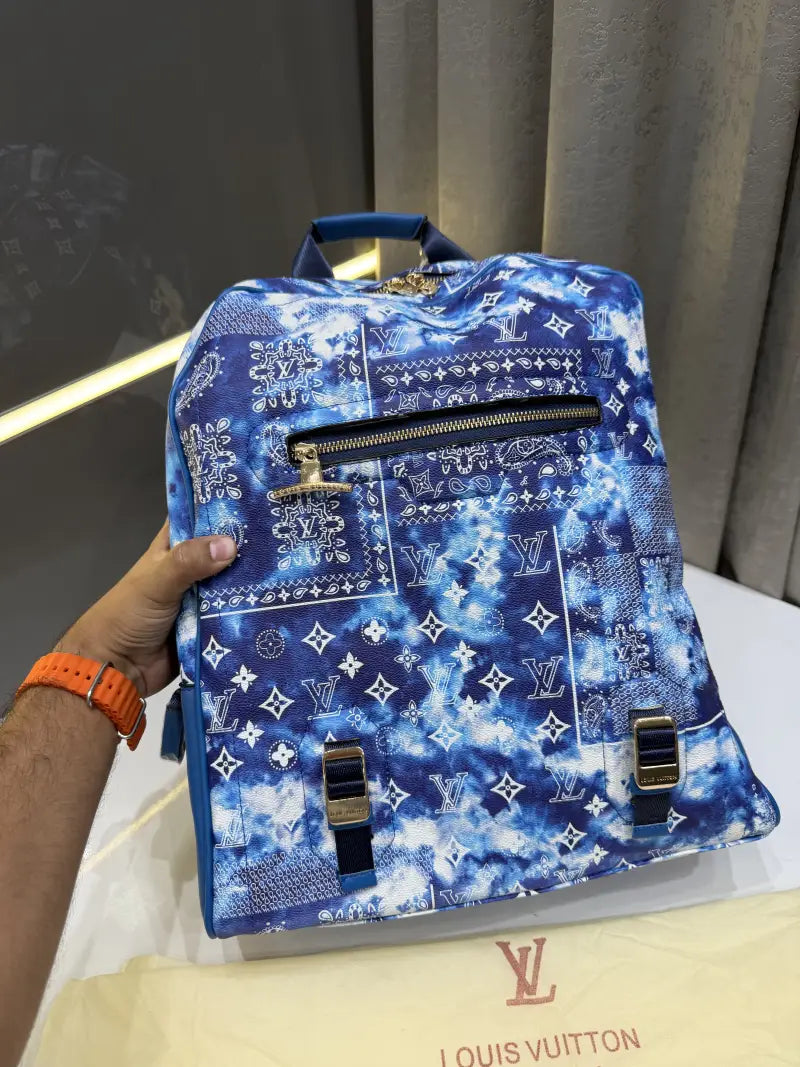 LOUIS VUITTION BLUE COLOUR PREMIUM CLASSIC BAGPACK WITH DUST BAG