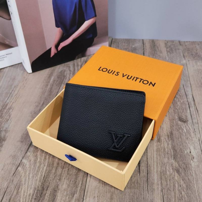 Louis Vuittion Lv Black Leather Wallet M69829 Black Hardware