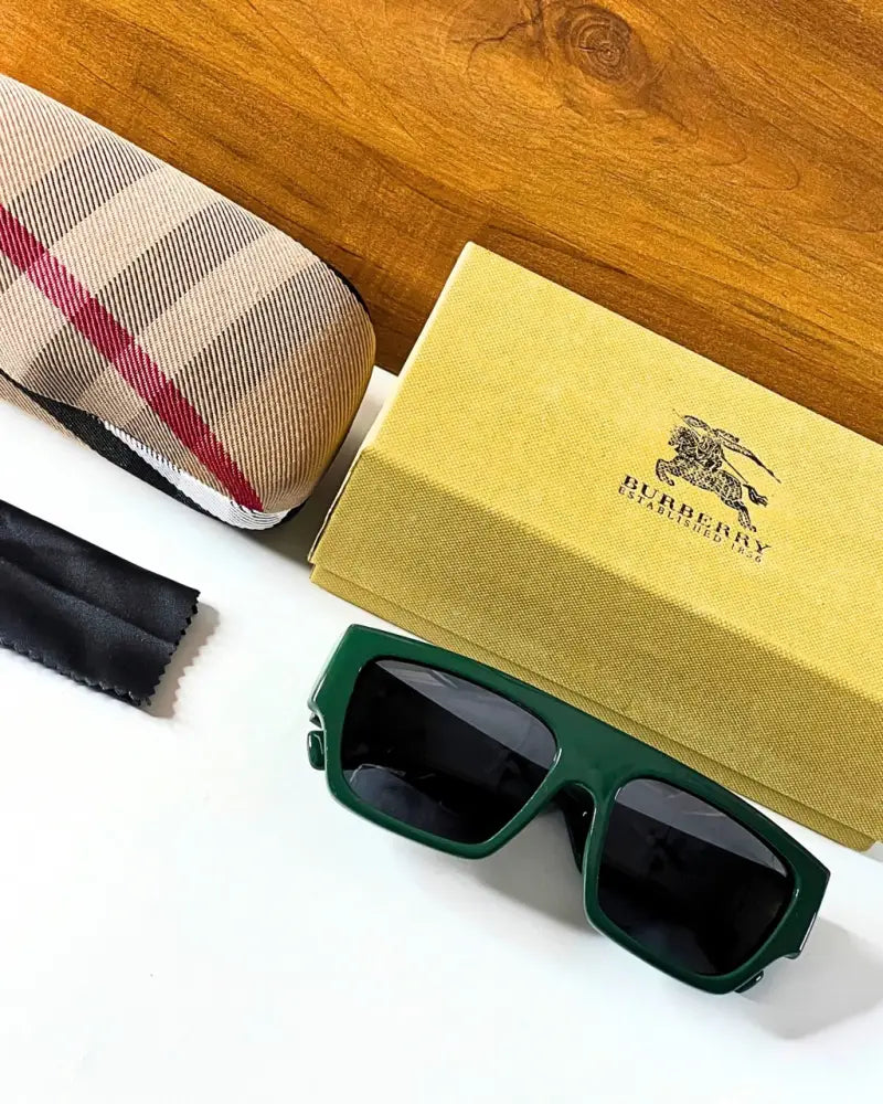 Burberry 4397 green black