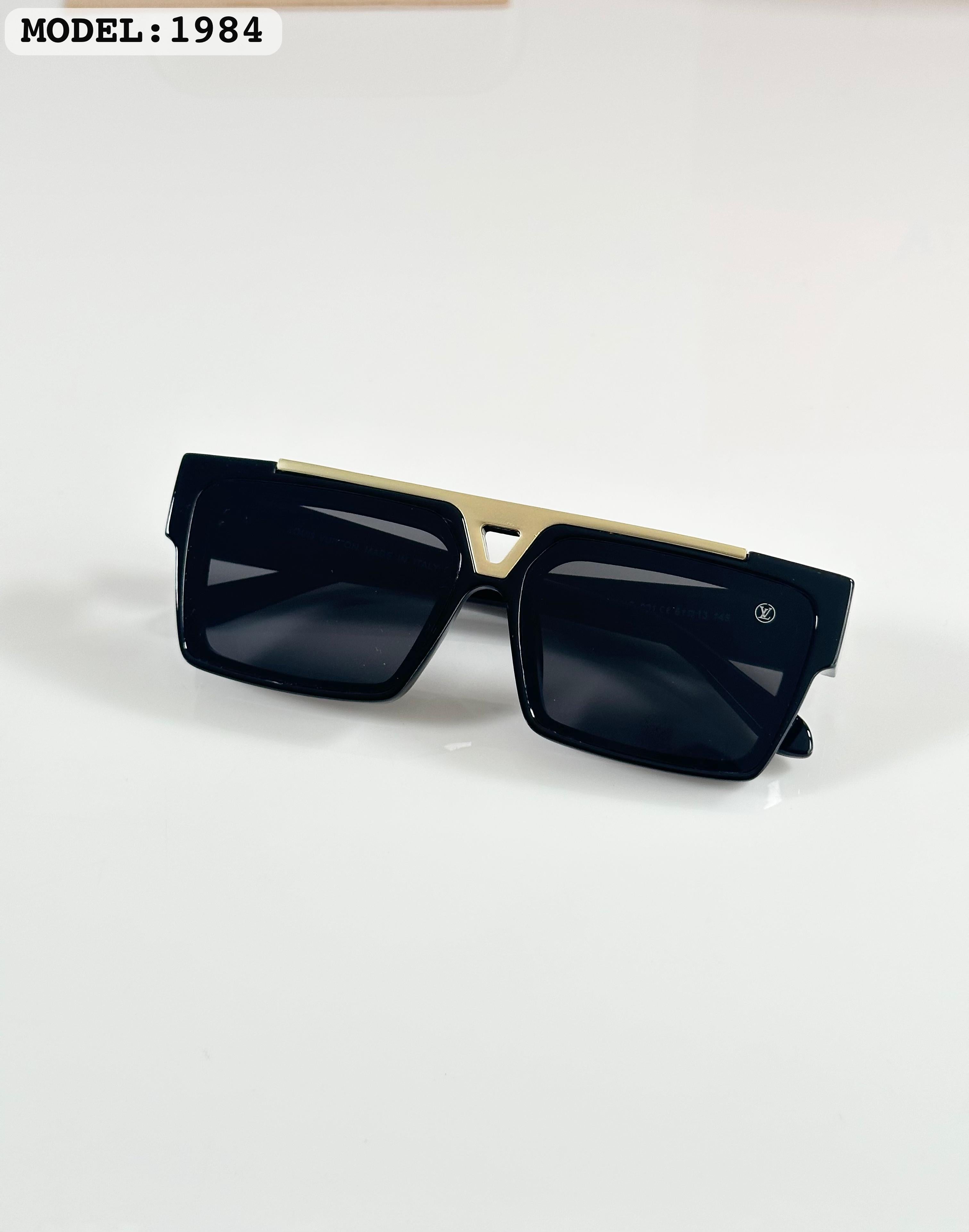 LOUIS VUITTON 1984 GOLD BLACK