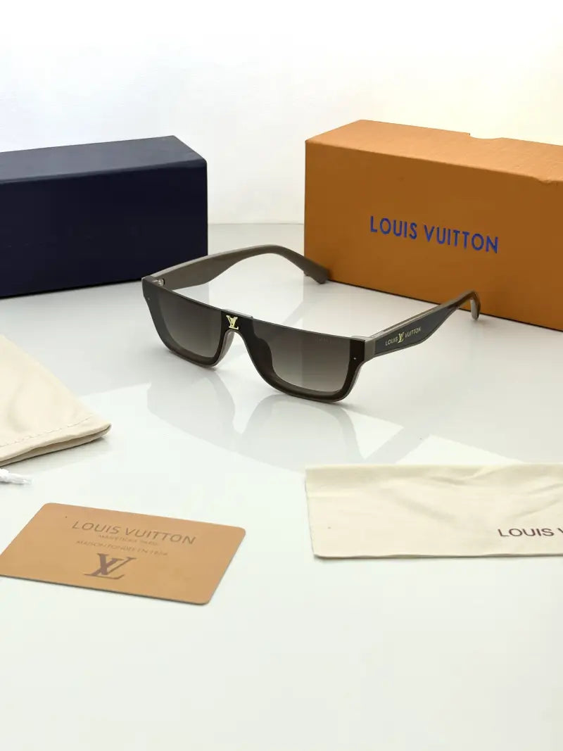 Louis Vuittion 18570 brown shaded