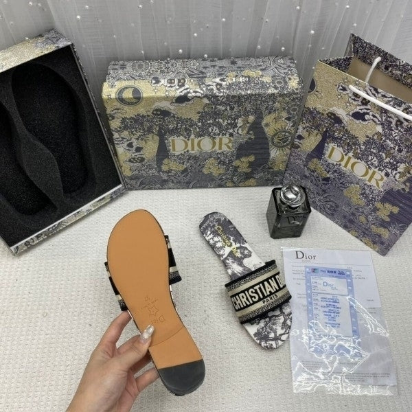 Christian Dior Black Tiger Dway Slide With OG Box & Carry Bag (Black Tiger)