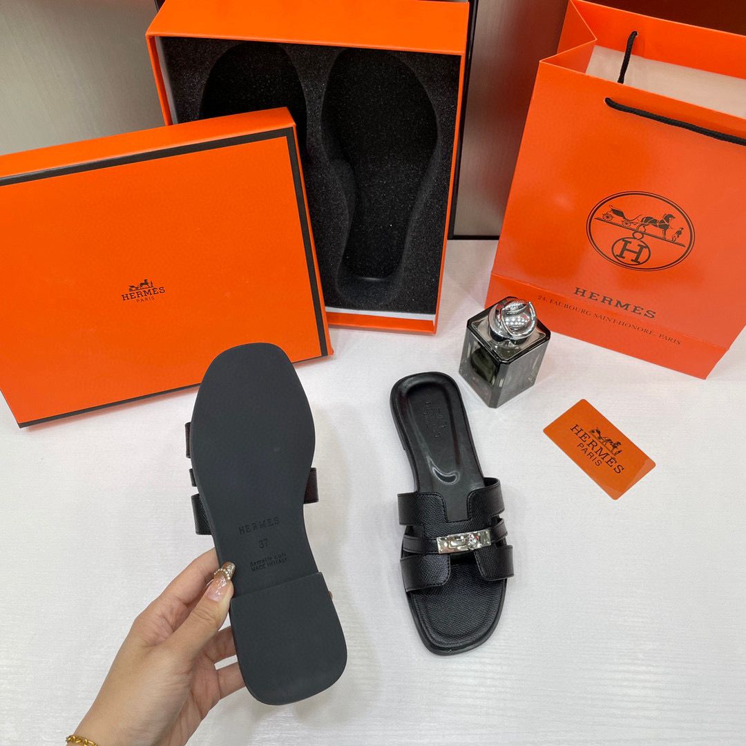 Hermes Oran Black Flats For Women With  Original Box And Carry Bag