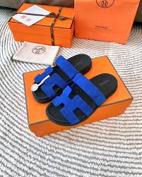 HERMES Calfskin Mens Chypre Sandals Black Navy