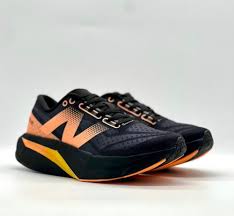 New Balance Feulcell SC Elite V4 running