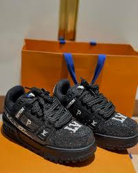 Louis Vuitton Trainer Maxi Diamond Black