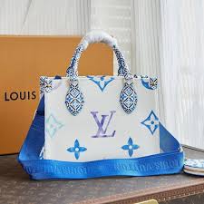 Louis Vuitton On The Go Medium Tote With Dust Bag (M22868 Blue)